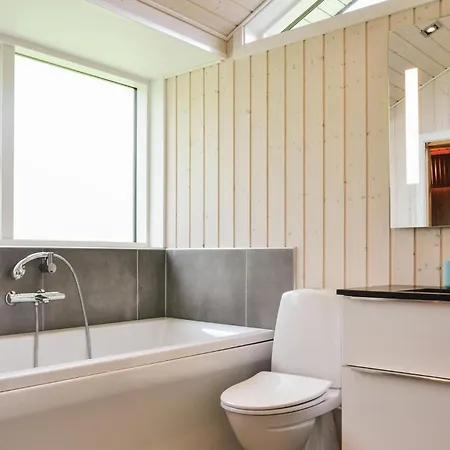 Holiday home Gorgeous In With Wifi Dronningmolle